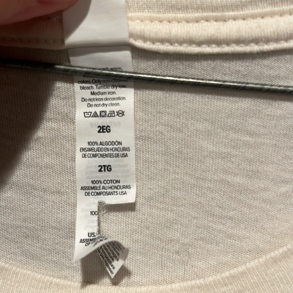 Bella Canvas Tee! In a world where you can be anything Be Kind! Excellent Cond! - Picture 2 of 4